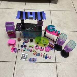 Monster High G3 Coffin Bean Coffee shop